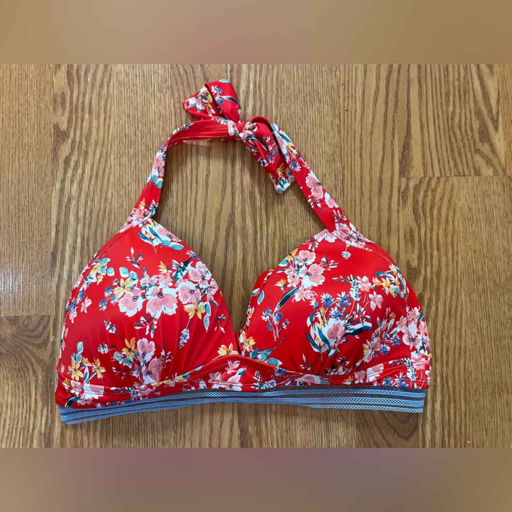 Jessica Simpson swim top XL